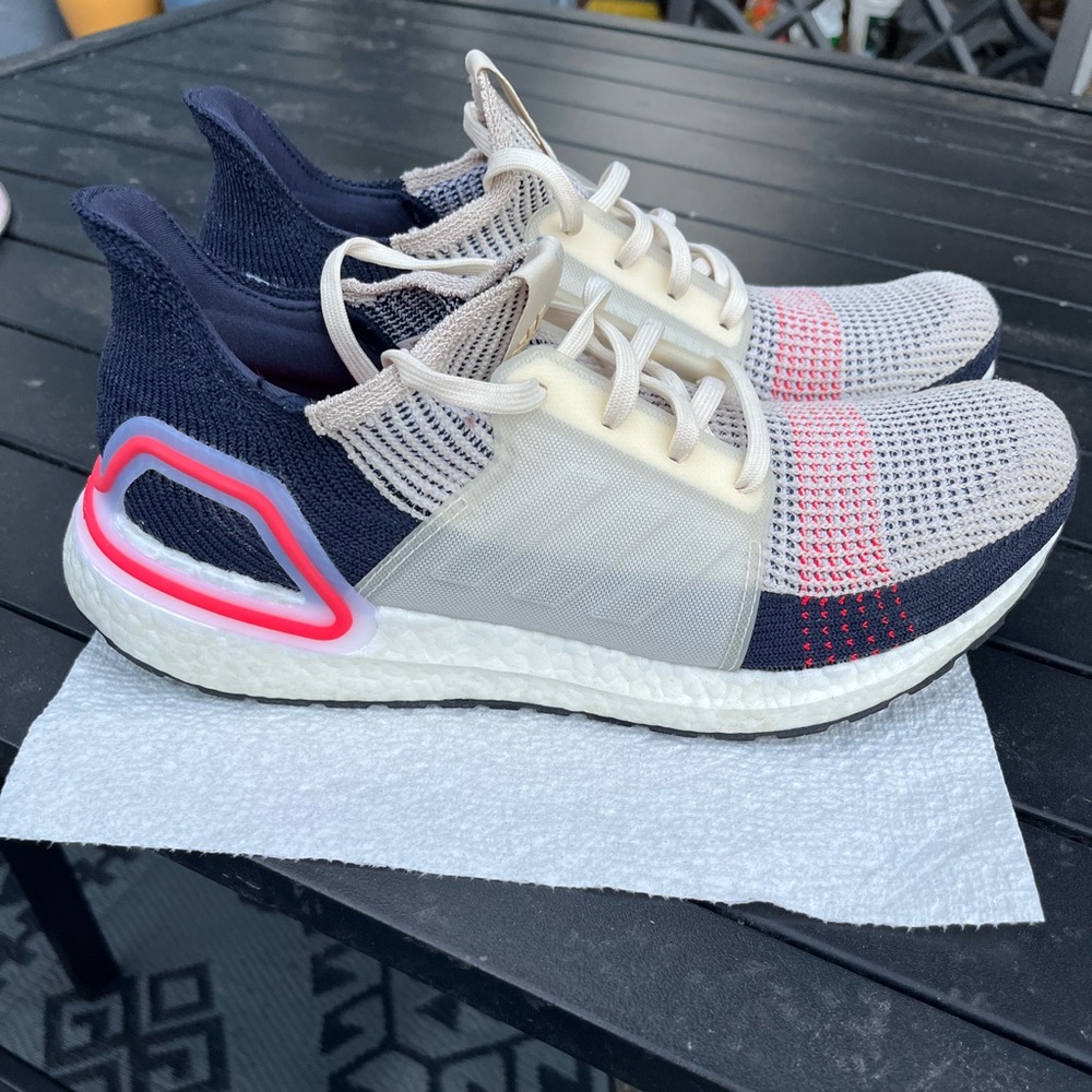 Ultra boost 19 running shoes